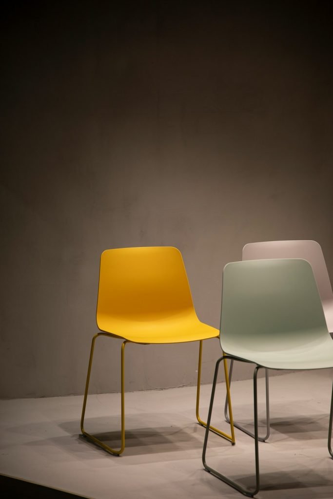 yellow-chair-feijc-nqwkm